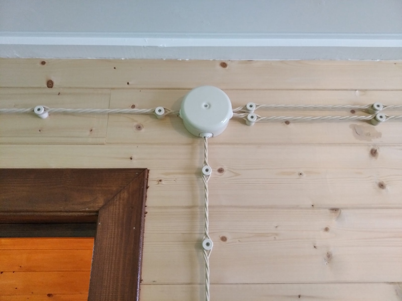 ретро проводка в деревянном доме фото